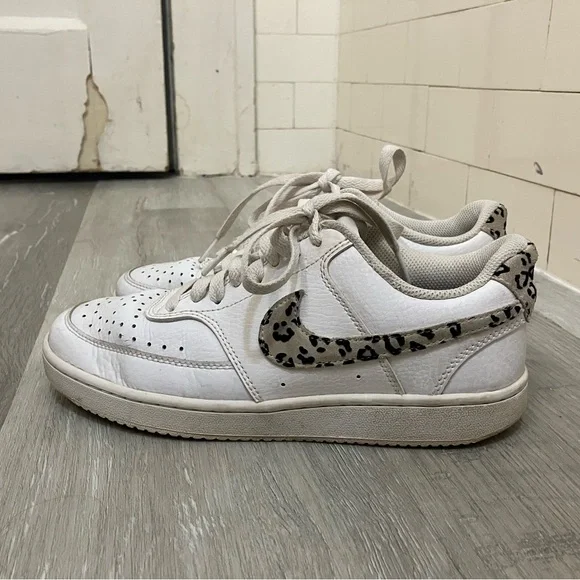 Nike Court Vision Low Women’s 7 White Sneakers with Cheetah Accent - Picture 2 of 6